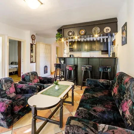 Holiday home Kiwi By Interhome Balatonfenyves